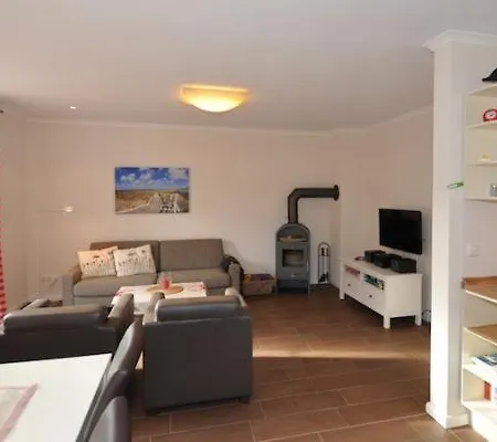 Holiday home Doppelhaushaelfte Seestern